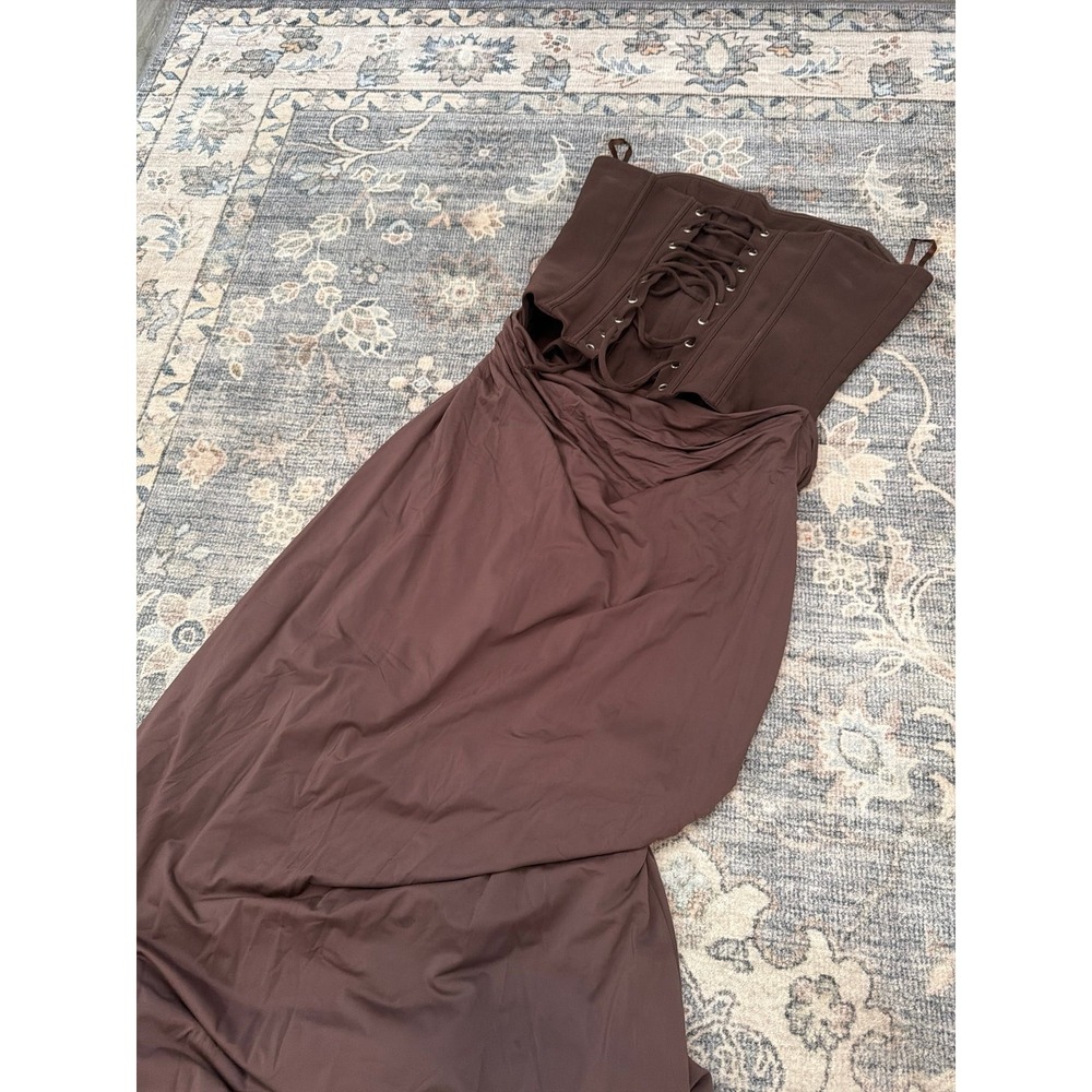 Runaway The Label Taleah Strapless Corset Maxi Dress Espresso Brown - Picture 4 of 5